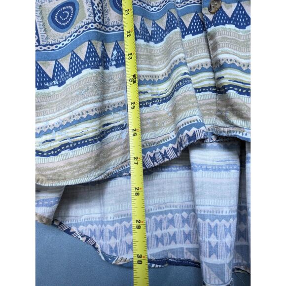 Lightweight 1990s Large Button Up Shirt with Rad Design - Picture 2 of 8